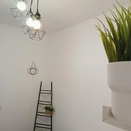 Precioso Con Terraza En Piso Superior بيت للعطل *
