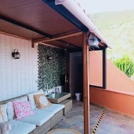 Precioso Con Terraza En Piso Superior بيت للعطل لوس رياليخوس
